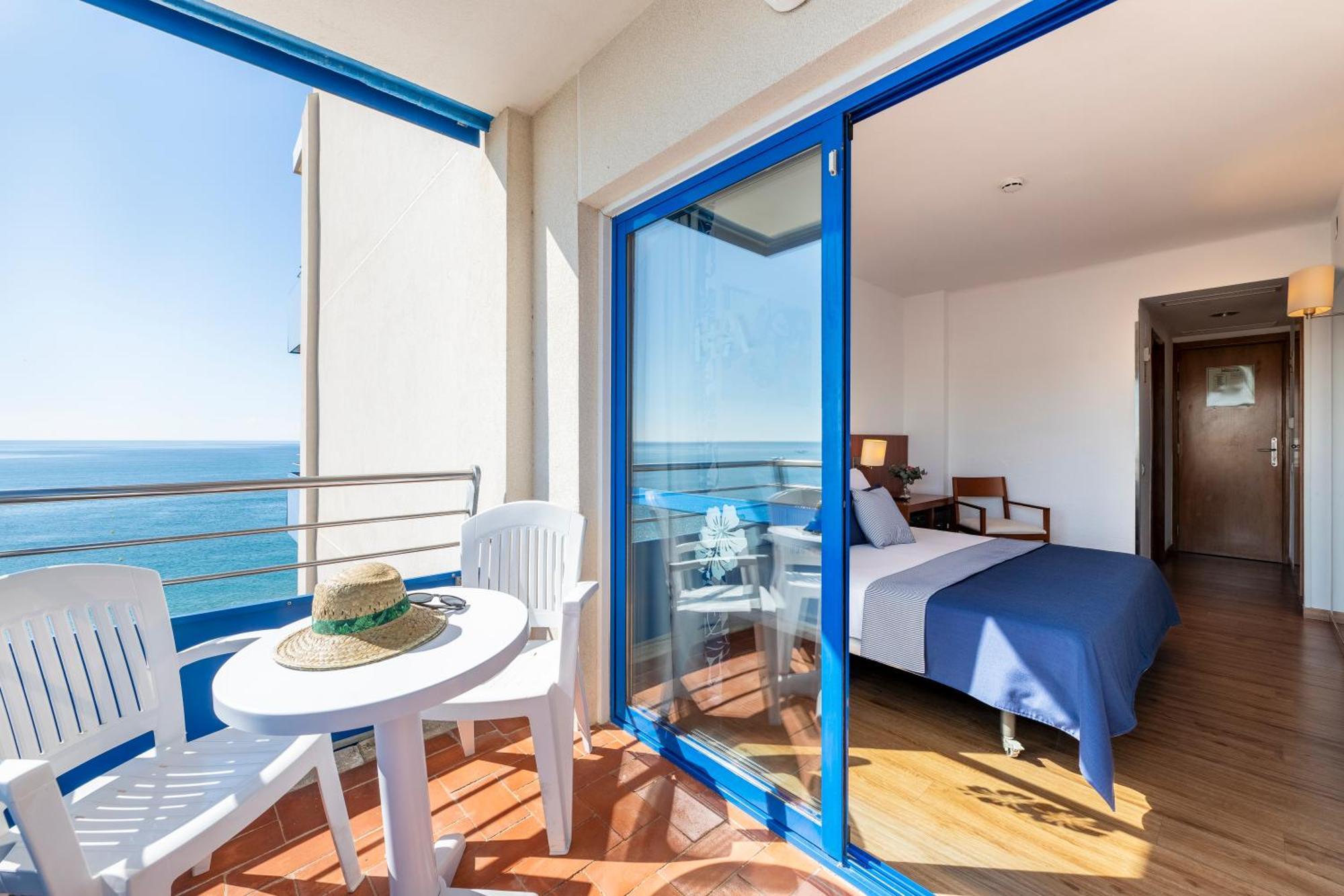 Hotel Tahití Playa Santa Susanna Bagian luar foto