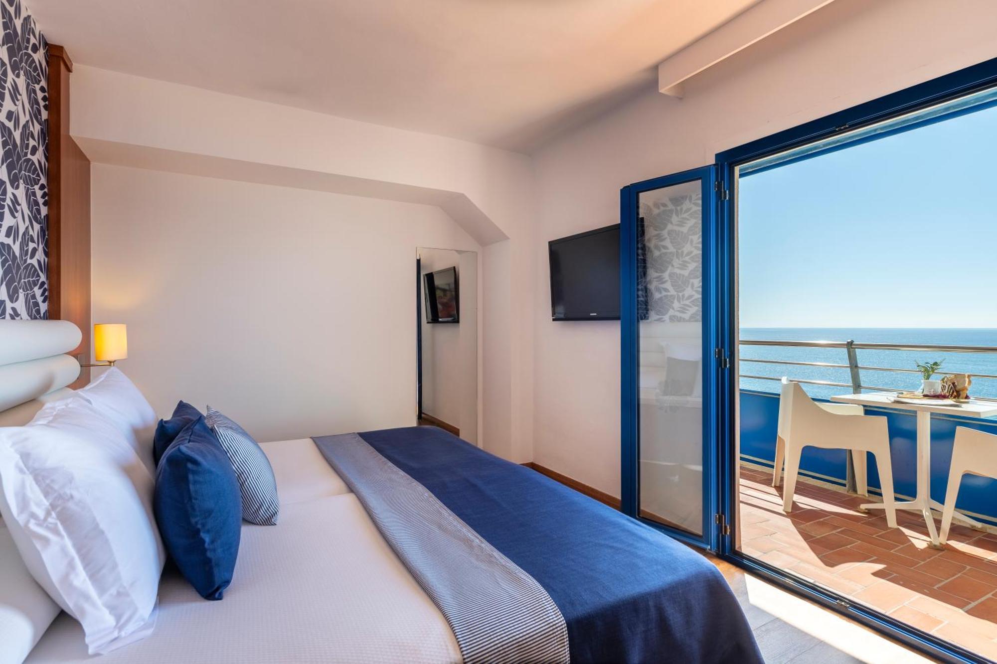 Hotel Tahití Playa Santa Susanna Bagian luar foto