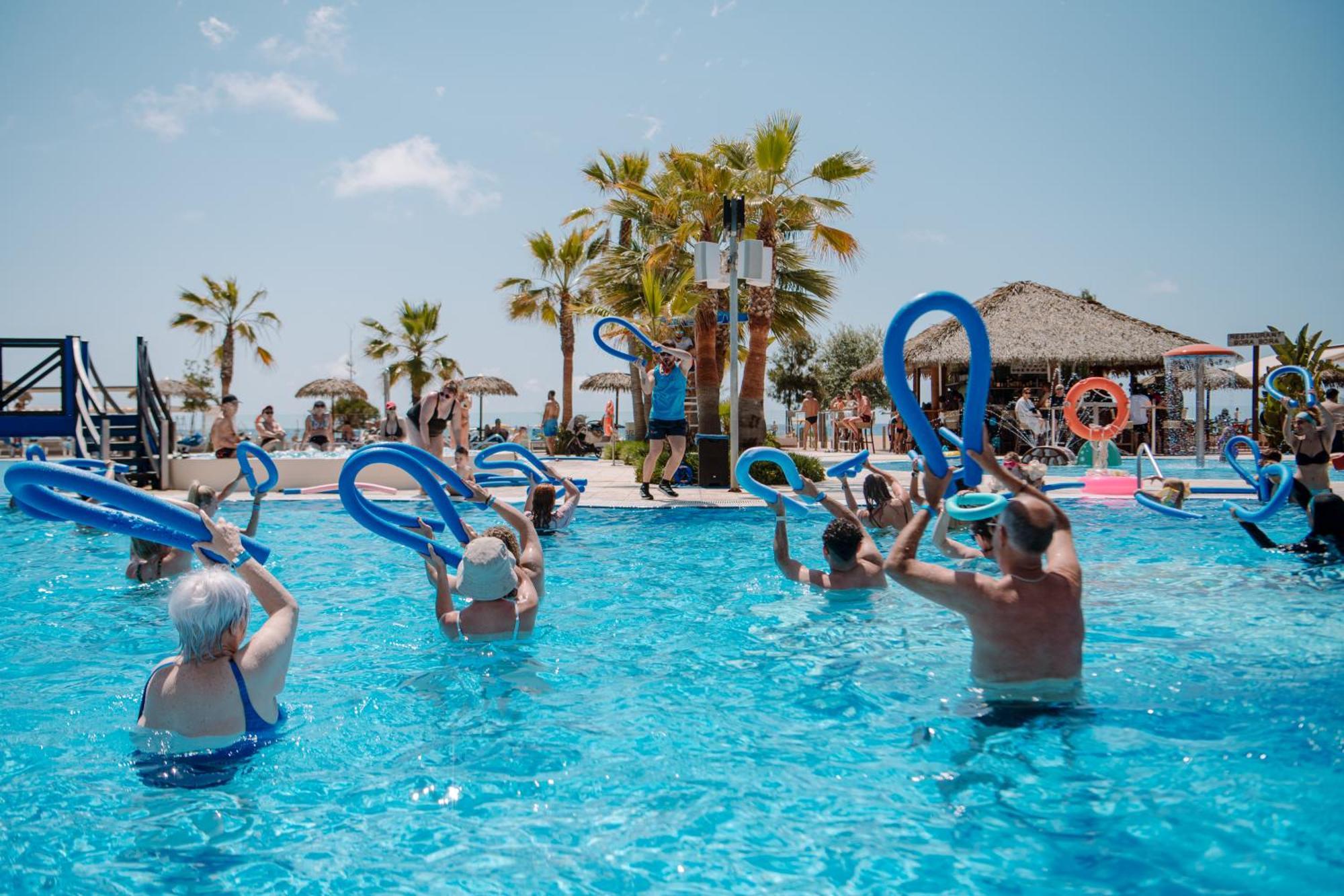 Hotel Tahití Playa Santa Susanna Bagian luar foto